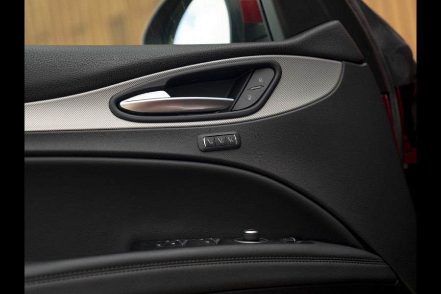 Alfa Romeo Stelvio 2.0 T AWD Super | Veloce stoelen | Panoramadak | Carplay | Rosso Competizione