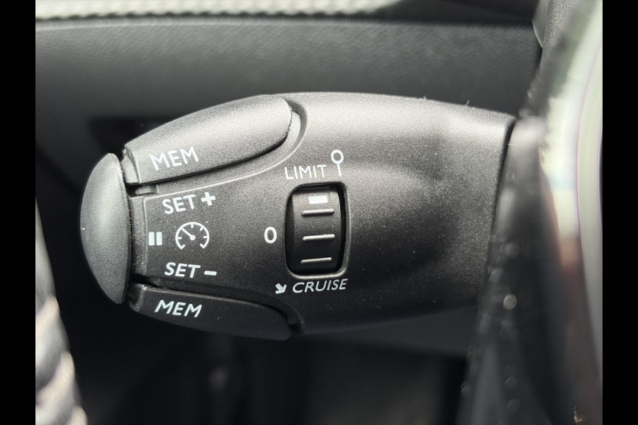 Peugeot 208 1.2 PureTech Blue Lease Active 2e Eigenaar,Navi,Apple Carplay/Android,Rijstrooksensor,6 Bak,Pdc,Dealer Onderhouden,102pk,N.A.P,Apk tot 04-2028