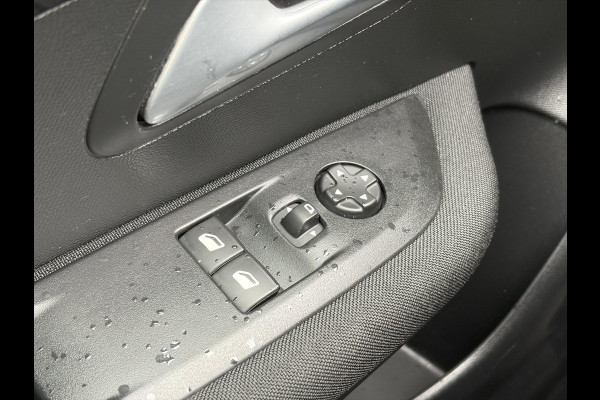 Peugeot 208 1.2 PureTech Blue Lease Active 2e Eigenaar,Navi,Apple Carplay/Android,Rijstrooksensor,6 Bak,Pdc,Dealer Onderhouden,102pk,N.A.P,Apk tot 04-2028