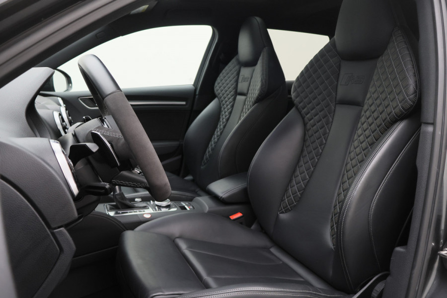 Audi A3 Sportback 2.5 TFSI RS 3 quattro Virtual Cockpit, Panoramadak, B&O, ACC, Camera, Apple Carplay, DAB, 19''