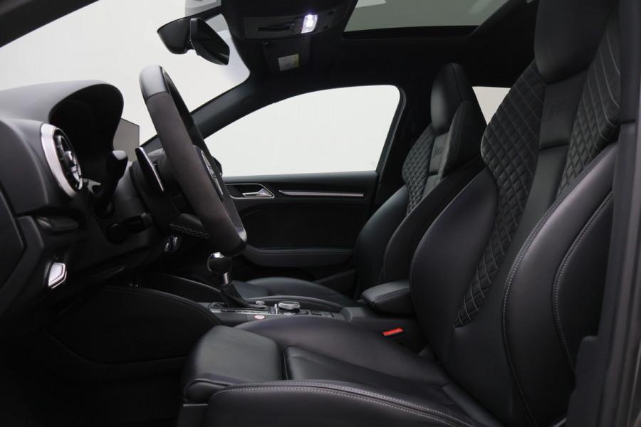 Audi A3 Sportback 2.5 TFSI RS 3 quattro Virtual Cockpit, Panoramadak, B&O, ACC, Camera, Apple Carplay, DAB, 19''
