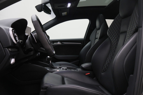 Audi A3 Sportback 2.5 TFSI RS 3 quattro Virtual Cockpit, Panoramadak, B&O, ACC, Camera, Apple Carplay, DAB, 19''