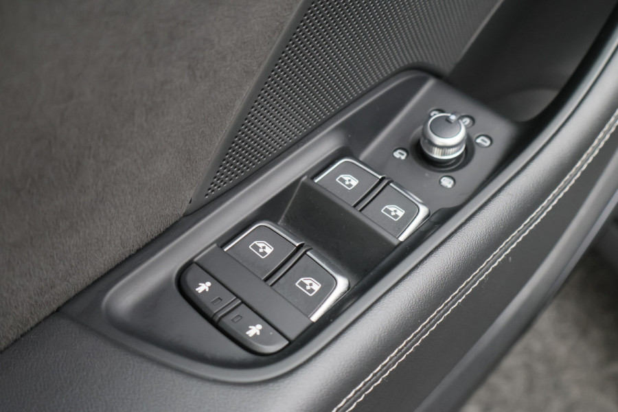 Audi A3 Sportback 2.5 TFSI RS 3 quattro Virtual Cockpit, Panoramadak, B&O, ACC, Camera, Apple Carplay, DAB, 19''
