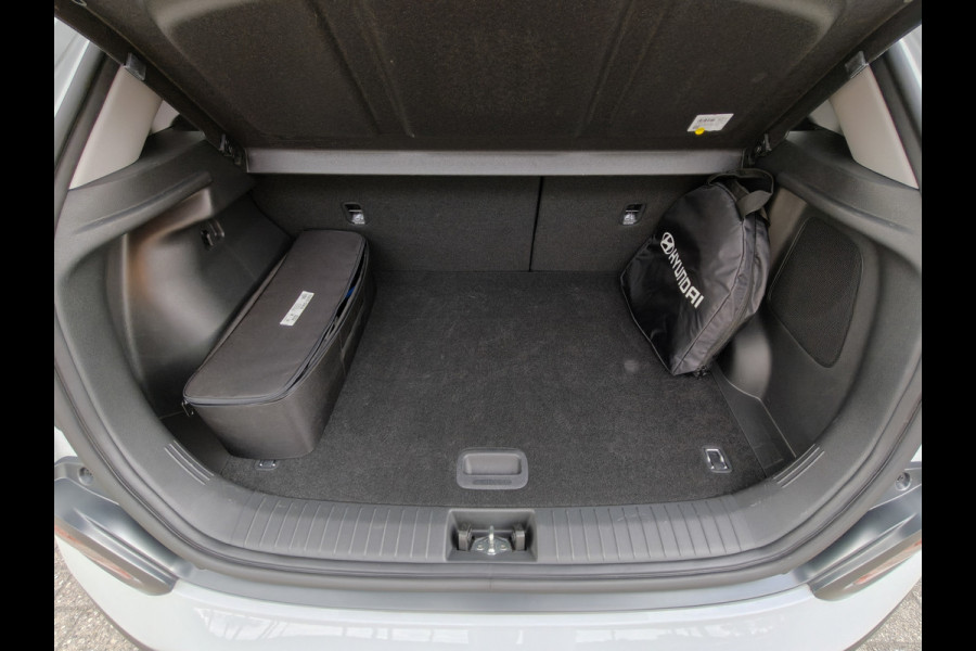Hyundai Kona EV Fashion Design 64 kWh / Camera / Carplay / Adapt. Cruise / Warmtepomp /