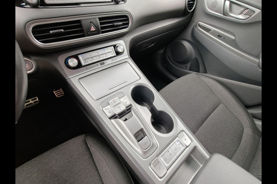 Hyundai Kona EV Fashion Design 64 kWh / Camera / Carplay / Adapt. Cruise / Warmtepomp /