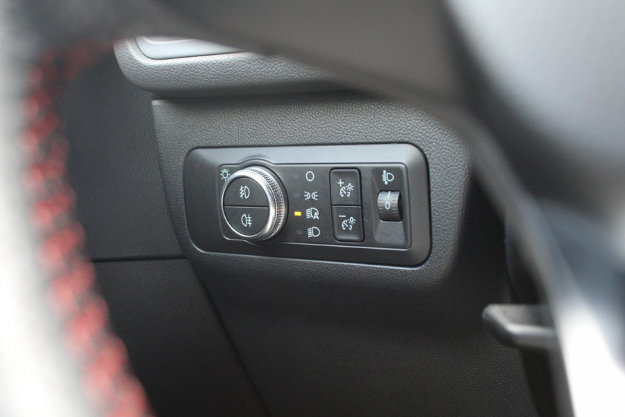 Ford Kuga 1.5 EcoBoost ST-Line X | Trekhaak | Stoel + Stuurverwarming | Adaptive Cruise Control | Camera | Navigatie | Climate Control |