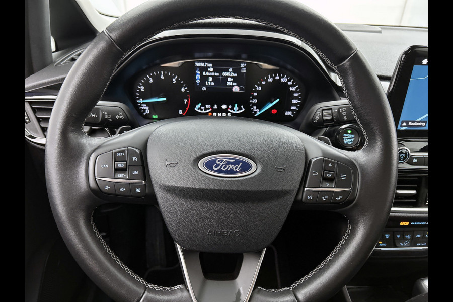 Ford Fiesta 1.0 EcoBoost Titanium Automaat (NAVIGATIE, STUURBEDIENING, CARPLAY, 1e EIGENAAR, GOED ONDERHOUDEN)