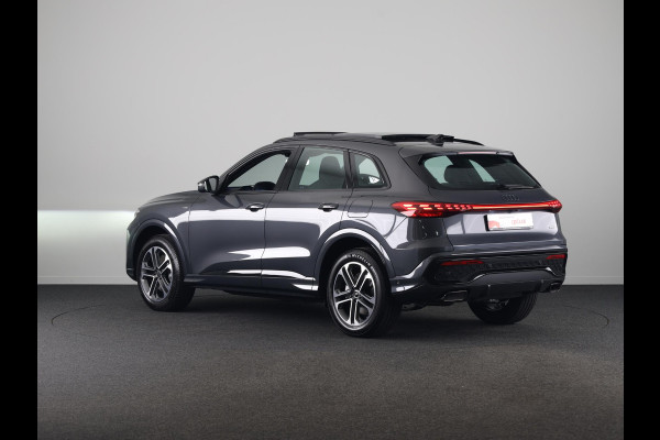 Audi Q5 S edition e-hybrid 299 pk | MMI experience plus met B&O | Panorama-glasdak | Techniekpakket plus | Trekhaak, elektr. wegklapbaar |