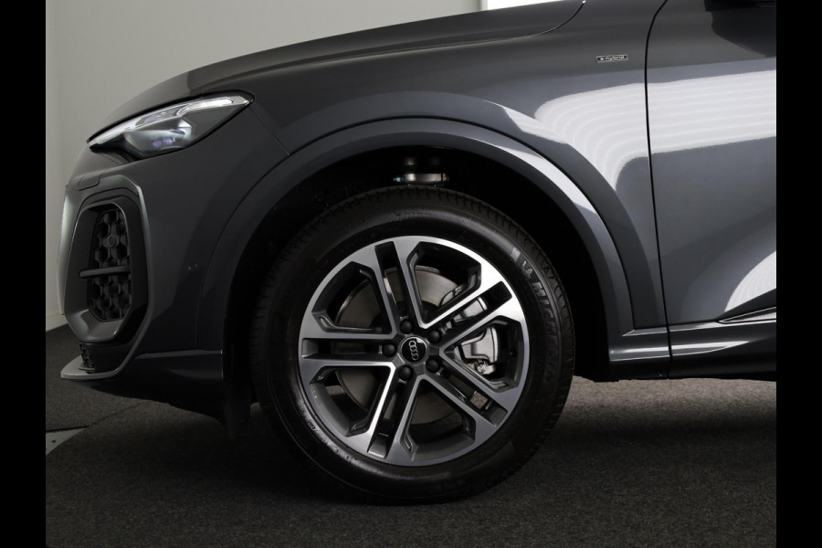 Audi Q5 S edition e-hybrid 299 pk | MMI experience plus met B&O | Panorama-glasdak | Techniekpakket plus | Trekhaak, elektr. wegklapbaar |