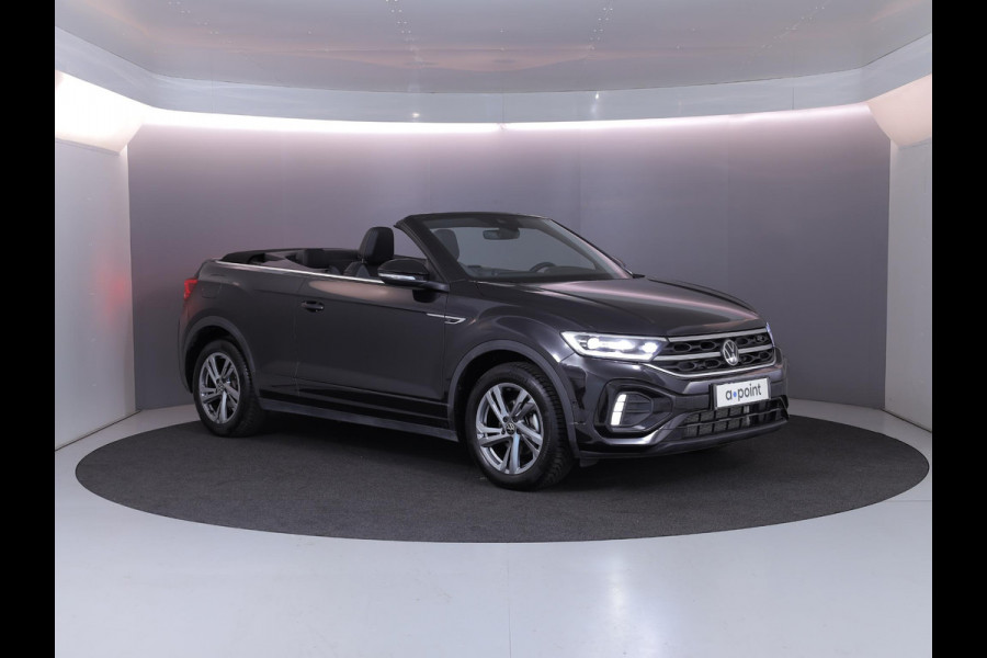 Volkswagen T-Roc Cabrio 1.5 TSI R-Line 150 pk Automaat (DSG) | Navigatie | Windscherm | Trekhaak (afneembaar) | Parkeersensoren (Park assist) | Stoelverwarming | R-Line |