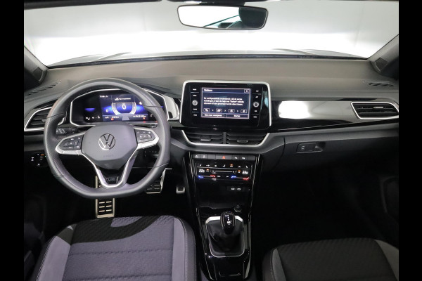 Volkswagen T-Roc Cabrio 1.5 TSI R-Line 150 pk Automaat (DSG) | Navigatie | Windscherm | Trekhaak (afneembaar) | Parkeersensoren (Park assist) | Stoelverwarming | R-Line |