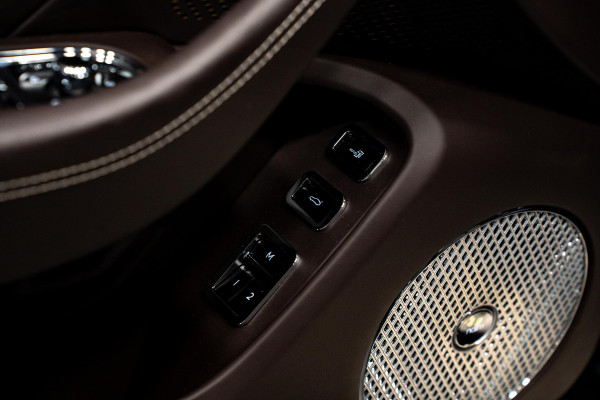 Bentley Flying Spur 2.9 V6 Hybrid S *NAIM-Audio / Stoelventilatie + Massage / Carbon in-/exterieur / Nachtzicht / Pano / Rotating-Display / Surround-View*