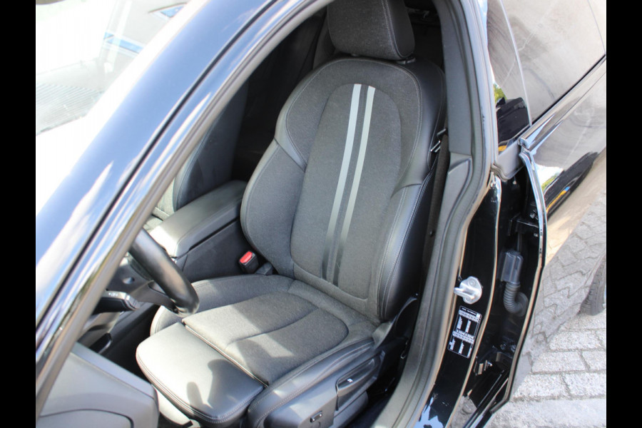 BMW 2 Serie Gran Coupé 218i Executive Edition | STOELVERWARMING | APPLE CARPLAY / ANDROID AUTO |