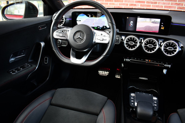 Mercedes-Benz A-Klasse 250 e AMG-Line Pano 19inch Night Patagonia-red!