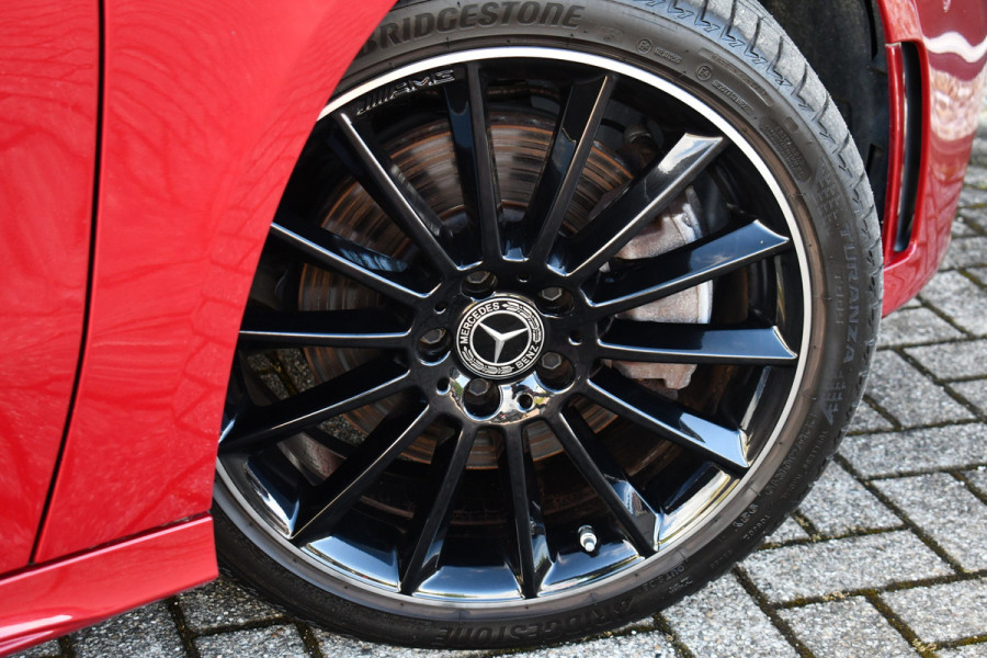 Mercedes-Benz A-Klasse 250 e AMG-Line Pano 19inch Night Patagonia-red!