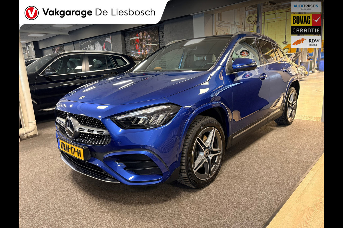 Mercedes-Benz GLA 250 e AMG Line |19 inch | 360camera| panoramadak|sfeer verlichting