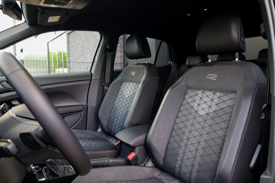 Volkswagen T-Cross 1.0 TSI R-Line Edition | R-LINE | ACC | IQ LIGHT | CAMERA | 18 INCH | VERLICHTE GRILL | DIGITAL |