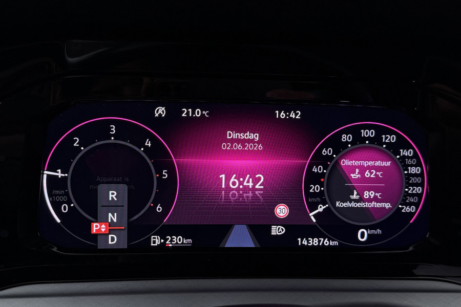 Volkswagen Golf 2.0 TDI Style (DIGITALE COCKPIT, SFEERVERLICHTING, NAVIGATIE, CRUISE ADAPTIEF, STUURVERWARMING)