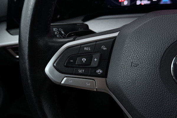 Volkswagen Golf 2.0 TDI Style (DIGITALE COCKPIT, SFEERVERLICHTING, NAVIGATIE, CRUISE ADAPTIEF, STUURVERWARMING)