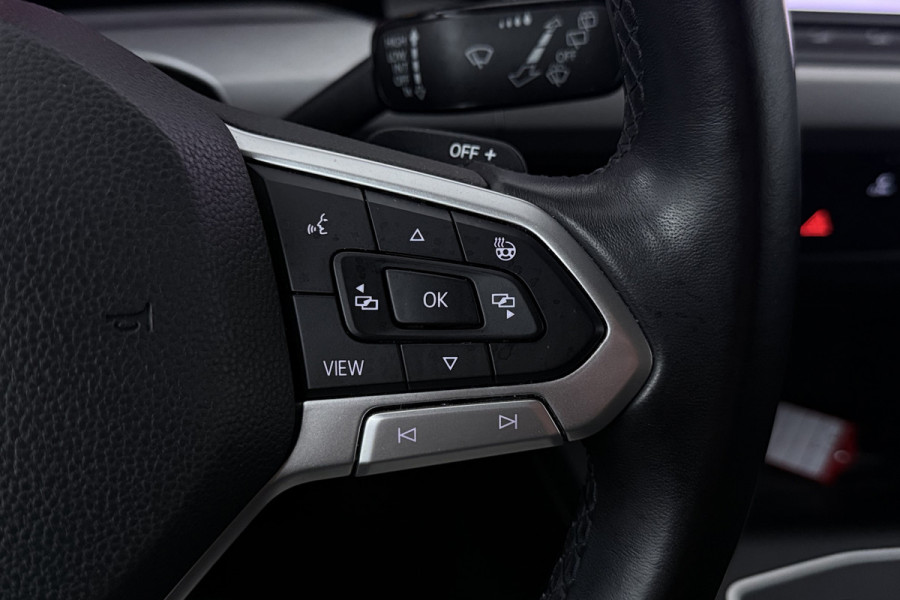 Volkswagen Golf 2.0 TDI Style (DIGITALE COCKPIT, SFEERVERLICHTING, NAVIGATIE, CRUISE ADAPTIEF, STUURVERWARMING)
