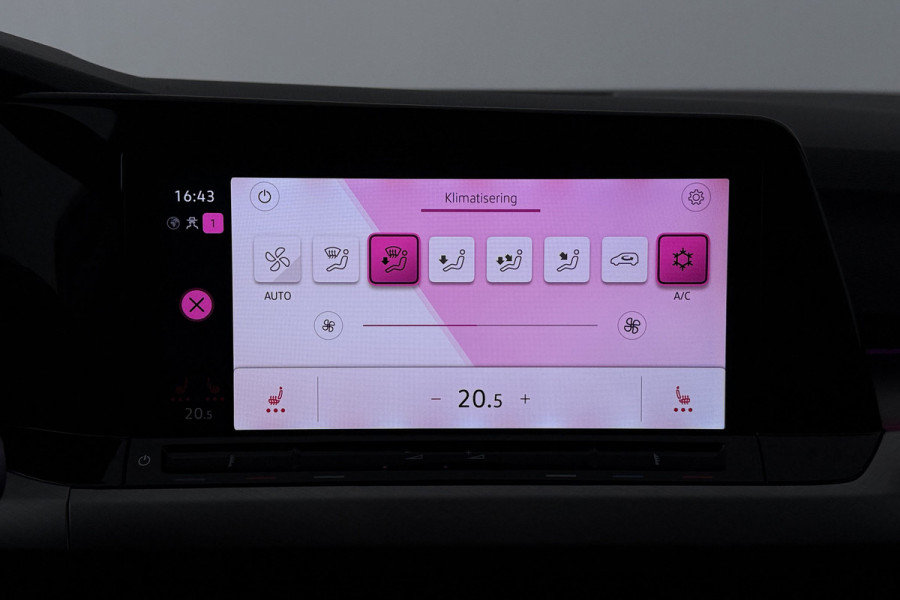 Volkswagen Golf 2.0 TDI Style (DIGITALE COCKPIT, SFEERVERLICHTING, NAVIGATIE, CRUISE ADAPTIEF, STUURVERWARMING)