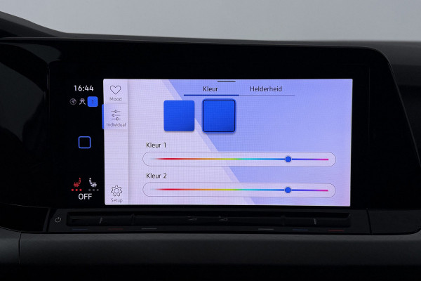 Volkswagen Golf 2.0 TDI Style (DIGITALE COCKPIT, SFEERVERLICHTING, NAVIGATIE, CRUISE ADAPTIEF, STUURVERWARMING)
