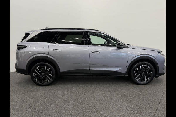 Peugeot 5008 1.2 Hybrid 136pk Allure Automaat Navigatie Cruise control Climate control LED Parkeersensoren Camera Apple Carplay/ Android Auto Radio
