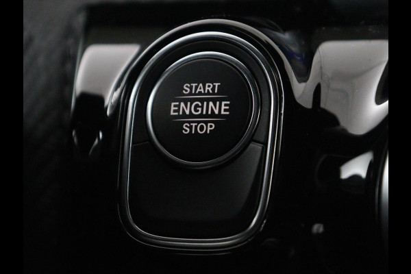 Mercedes-Benz A-Klasse 250e Style | SOH 92% | Stoelverwarming | Sfeerverlichting | Keyless | Camera | Navigatie | Widescreen | Half leder | Side Assist | Climate control | Bluetooth | PHEV | Plug In