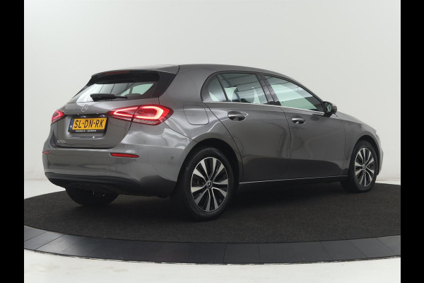 Mercedes-Benz A-Klasse 250e Style | SOH 92% | Stoelverwarming | Sfeerverlichting | Keyless | Camera | Navigatie | Widescreen | Half leder | Side Assist | Climate control | Bluetooth | PHEV | Plug In