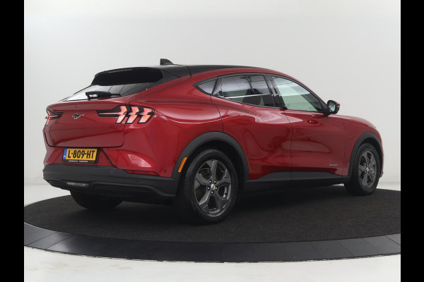Ford Mustang Mach-E RWD 75 kWh | SOH 91% | Panoramadak | 360 Camera | Leder | Stoelverwarming | B&O Sound | Adaptive cruise | Park Assist | Keyless | Carplay | Navigatie | Full LED