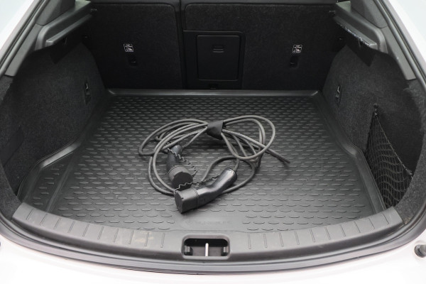 Polestar 2 Standard Range Single Motor 63kWh Camera, Apple Carplay, Memory, Lane Assist, 20"
