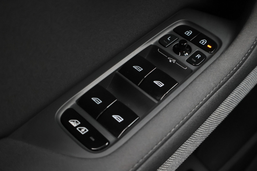 Polestar 2 Standard Range Single Motor 63kWh Camera, Apple Carplay, Memory, Lane Assist, 20"