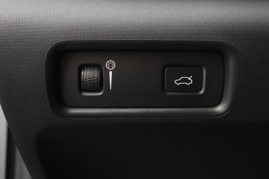 Polestar 2 Standard Range Single Motor 63kWh Camera, Apple Carplay, Memory, Lane Assist, 20"