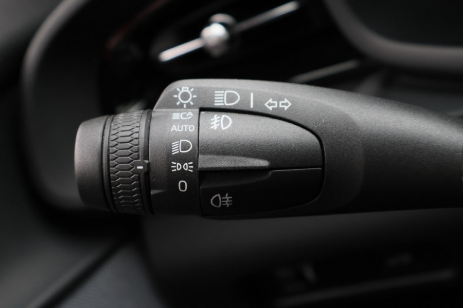 Polestar 2 Standard Range Single Motor 63kWh Camera, Apple Carplay, Memory, Lane Assist, 20"