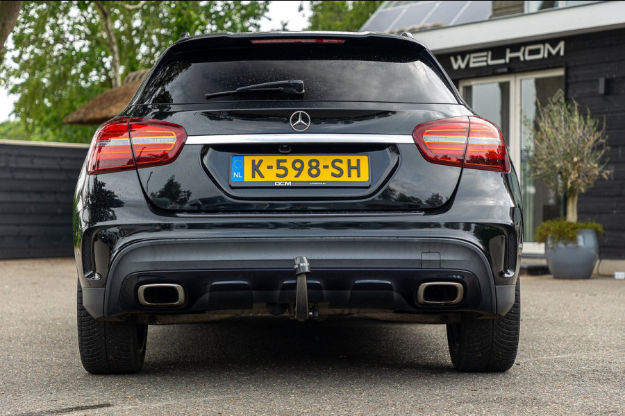 Mercedes-Benz GLA 180 Business Solution AMG Night Upgrade I Trekhaak I Cruise I Navigatie I 19 Inch I Led I Camera