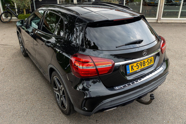 Mercedes-Benz GLA 180 Business Solution AMG Night Upgrade I Trekhaak I Cruise I Navigatie I 19 Inch I Led I Camera