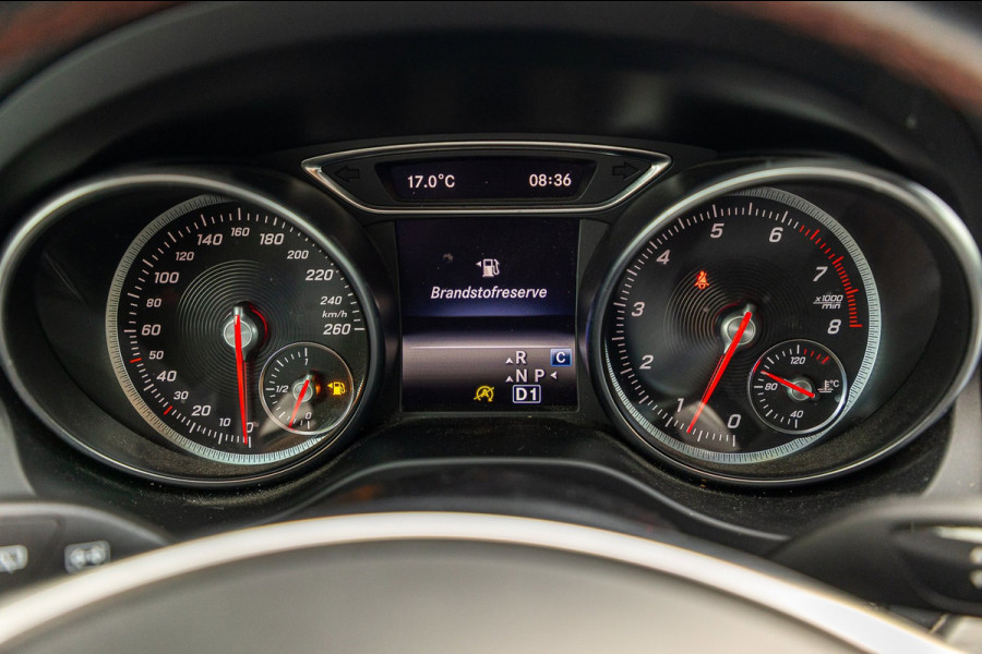 Mercedes-Benz GLA 180 Business Solution AMG Night Upgrade I Trekhaak I Cruise I Navigatie I 19 Inch I Led I Camera
