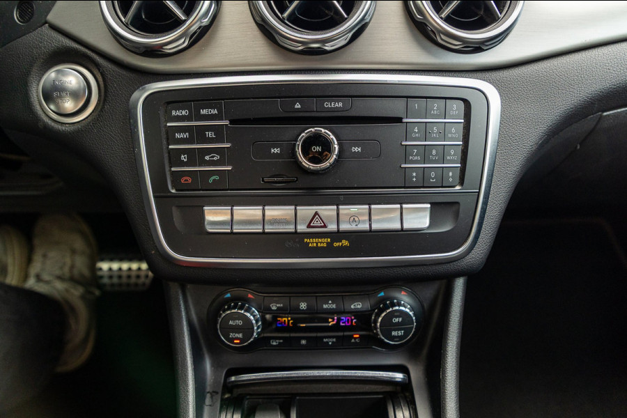 Mercedes-Benz GLA 180 Business Solution AMG Night Upgrade I Trekhaak I Cruise I Navigatie I 19 Inch I Led I Camera