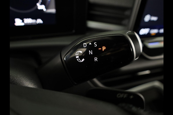 Volkswagen T-Roc 1.5 eTsi Style First Edition | 360 Camera | Black Style | Head-Up display | Led Matrix |