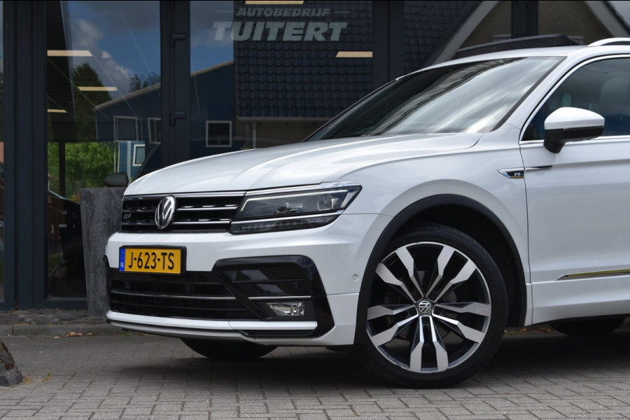 Volkswagen Tiguan 1.5 TSI ACT R-Line | TREKHAAK | CAMERA | STOELVERWARMING | NAP | PANORAMADAK