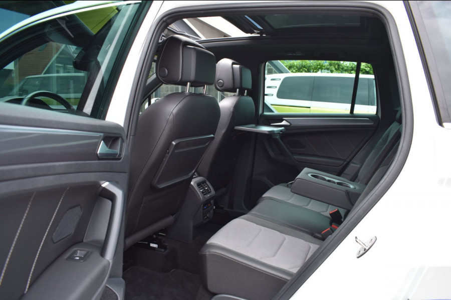Volkswagen Tiguan 1.5 TSI ACT R-Line | TREKHAAK | CAMERA | STOELVERWARMING | NAP | PANORAMADAK