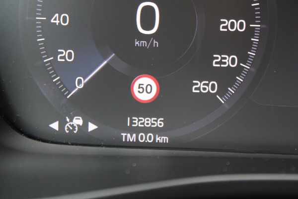 Volvo XC40 1.5 T3 Business Pro NAVI TREKHAAK ECC LED 164Pk 132000KM!!!