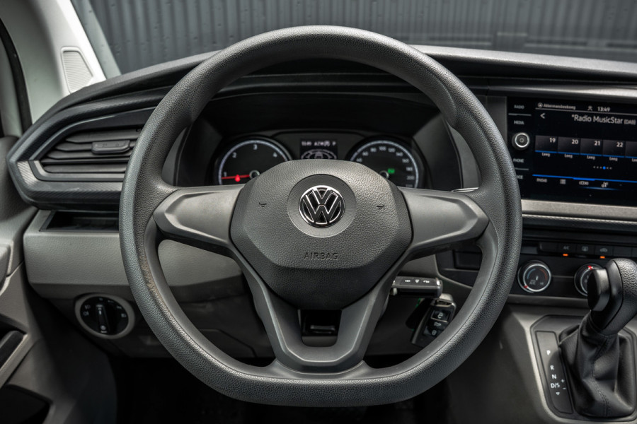 Volkswagen Transporter T6.1 2.0 TDI L1H1 | 150 PK | Automaat | 1e Eigenaar | Cruise | Carplay | Zijschuifdeur R+L | Airco