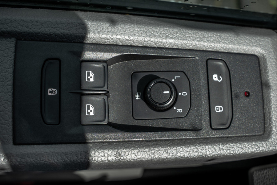 Volkswagen Transporter T6.1 2.0 TDI L1H1 | 150 PK | Automaat | 1e Eigenaar | Cruise | Carplay | Zijschuifdeur R+L | Airco