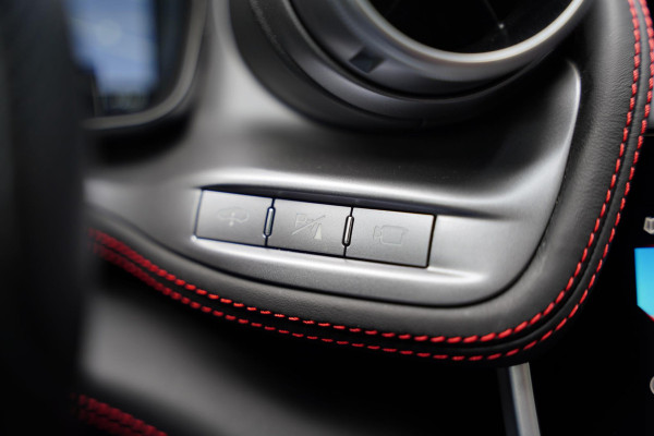 Ferrari GTC4Lusso T 3.9 V8 / Atelier Car / Passenger Display