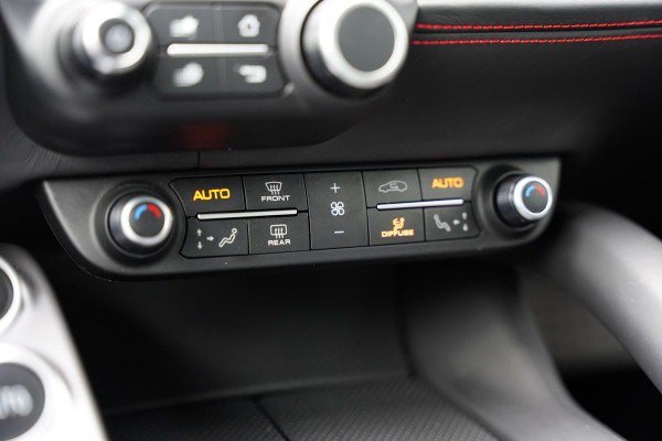 Ferrari GTC4Lusso T 3.9 V8 / Atelier Car / Passenger Display