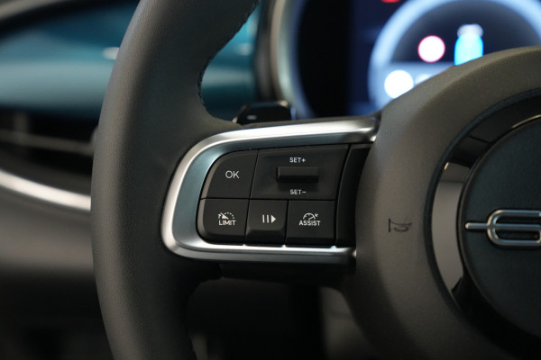 Fiat 600 1.2 Hybrid Urban Cruise/Climate Carplay PDC Camera Keyless Entry/Start