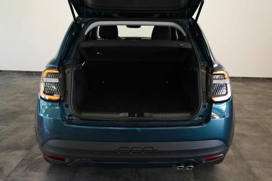 Fiat 600 1.2 Hybrid Urban Cruise/Climate Carplay PDC Camera Keyless Entry/Start