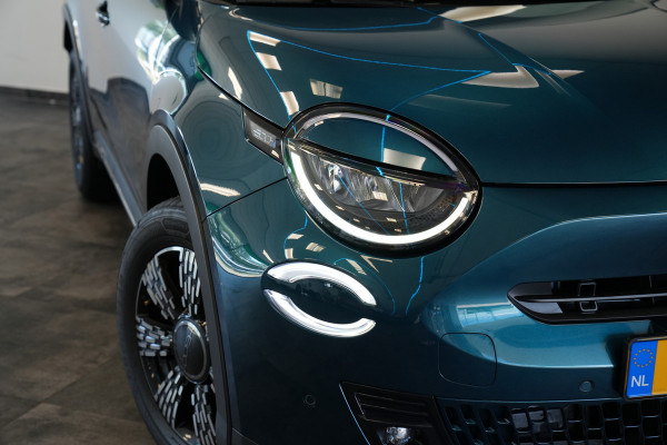 Fiat 600 1.2 Hybrid Urban Cruise/Climate Carplay PDC Camera Keyless Entry/Start