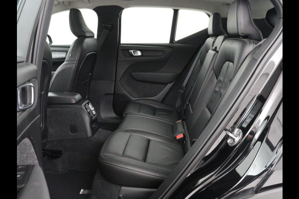 Volvo XC40 1.5 T5 Recharge Inscription | SOH 89,7% | Panoramadak | Leder | 360 Camera | Trekhaak | Stoelverwarming | Adaptive cruise | Memory | Carplay | Navigatie | Keyless | Full LED | Parkeerhulp | PHEV | Plug In